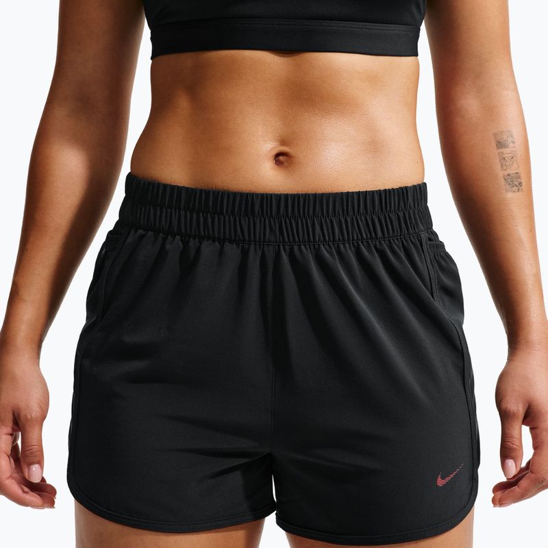 Dámské tréninkové šortky Nike One black/black/university red 4