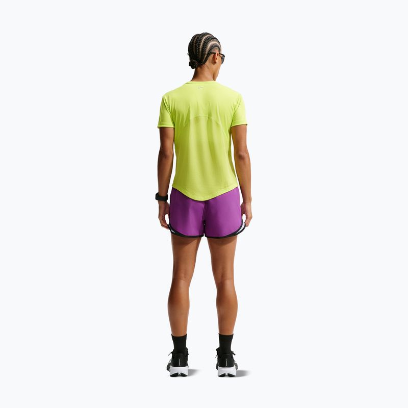 Dámské běžecké šortky Nike Tempo Dri-Fit Mid-Rise bold berry/purple pulse 3