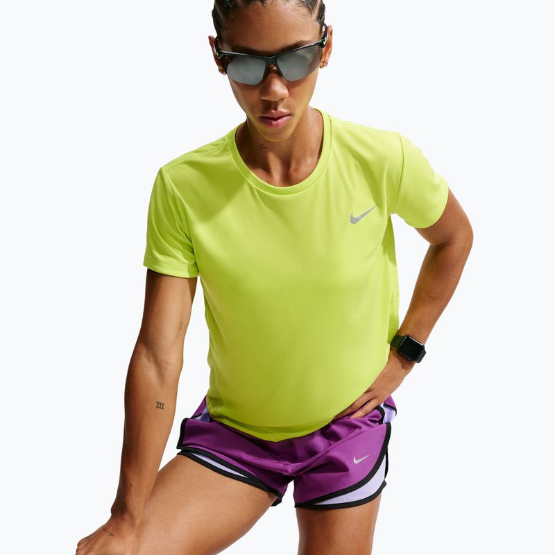 Dámské běžecké šortky Nike Tempo Dri-Fit Mid-Rise bold berry/purple pulse 5