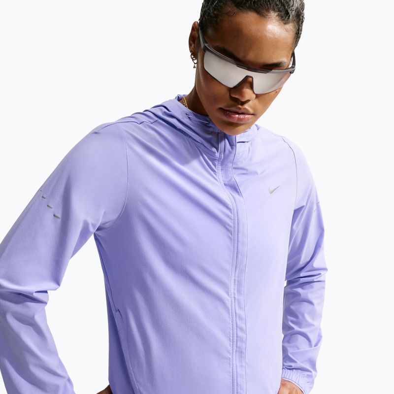 Dámská běžecká bunda  Nike Swift Repel Packable purple pulse 8