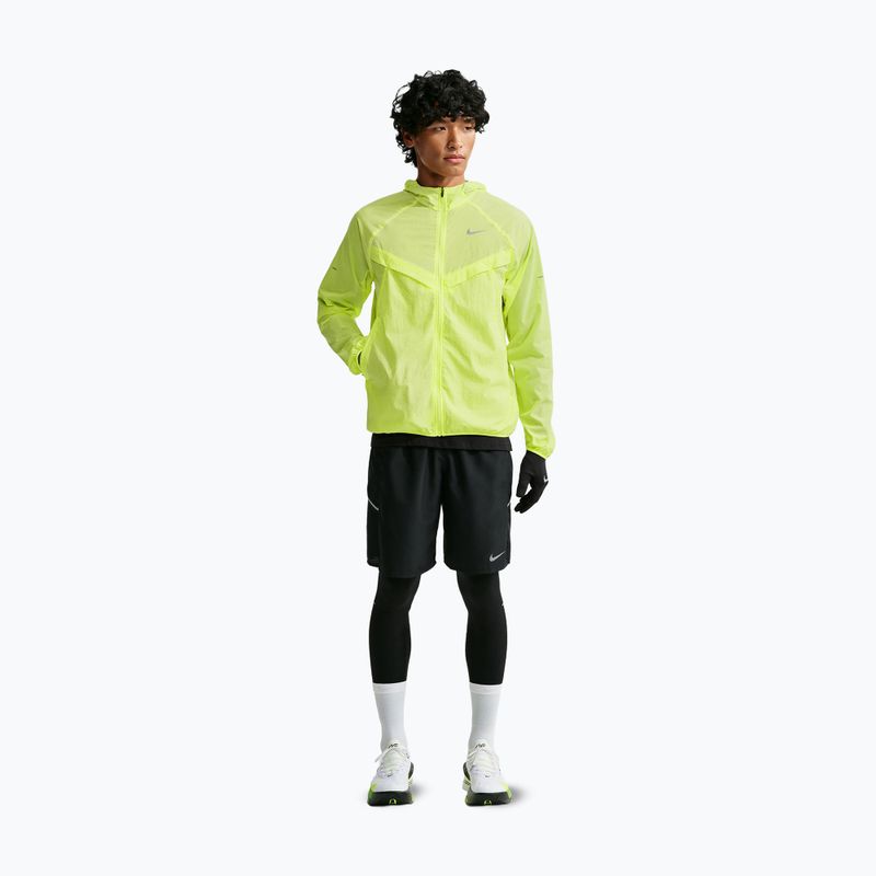 Pánská běžecká bunda Nike Stride Repel UV light lemon twist 2
