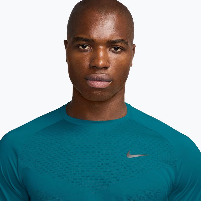 Pánské běžecké tričko Nike Stride ADV bright spruce 3