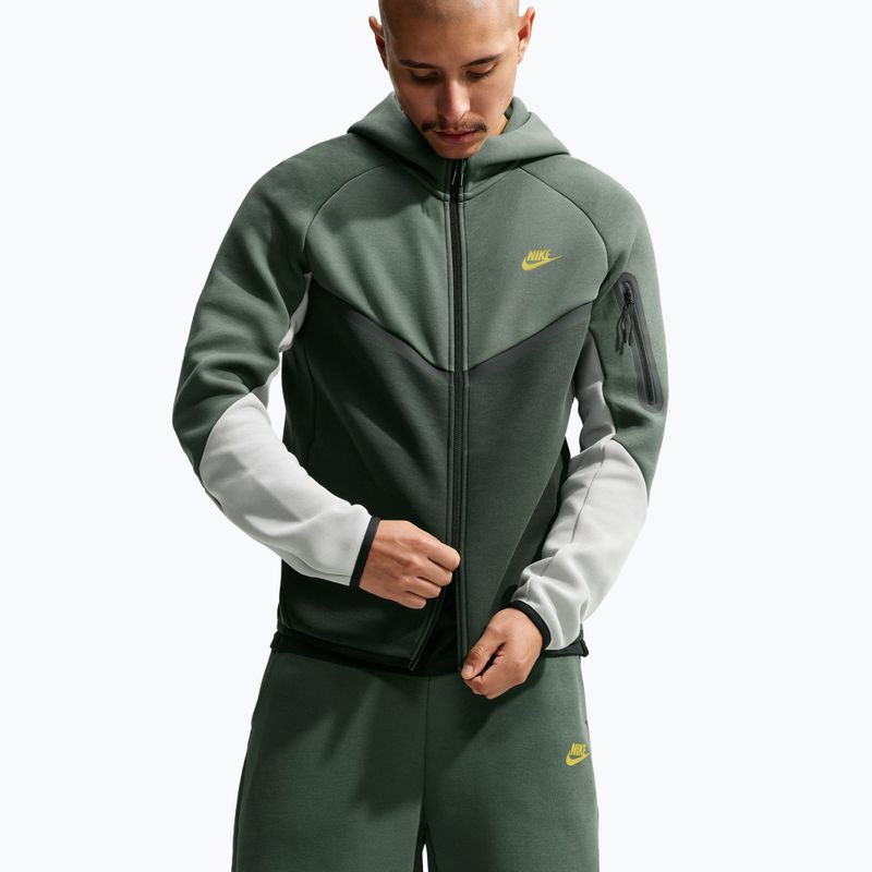 Pánská mikina Nike Tech Windrunner Full Zip camo green/black spruce/chrome yellow 4