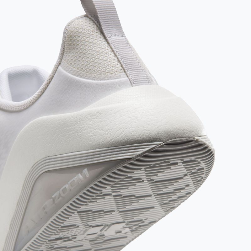 Dámské tréninkové boty Nike Bella 7 sail/photon dust/metallic silver 6