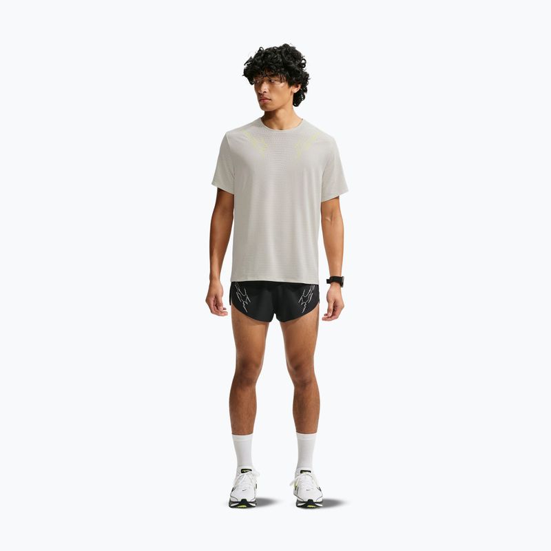 Pánské běžecké tričko Nike AeroSwift Dri-Fit ADV light bone 2