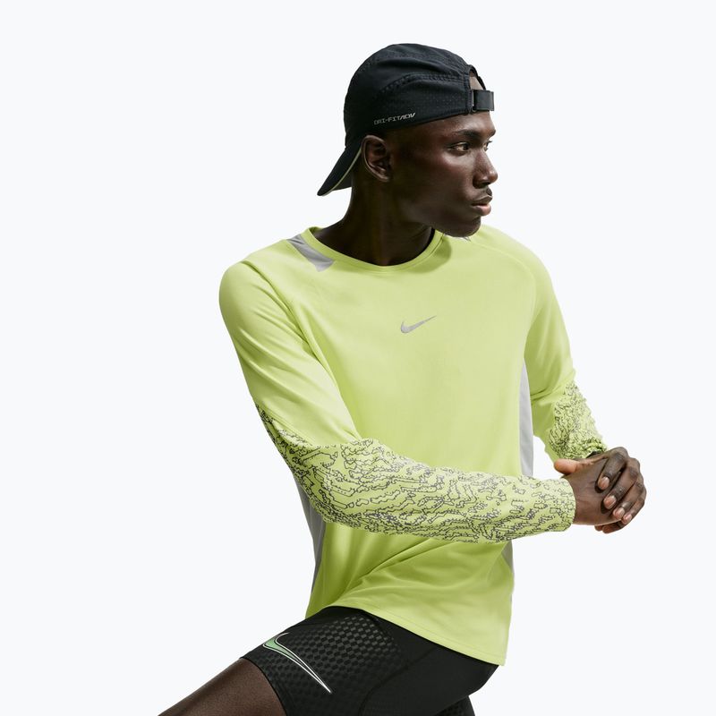 Pánské běžecké tričko Longsleeve Nike Stride light lemon twist/grey fog 4