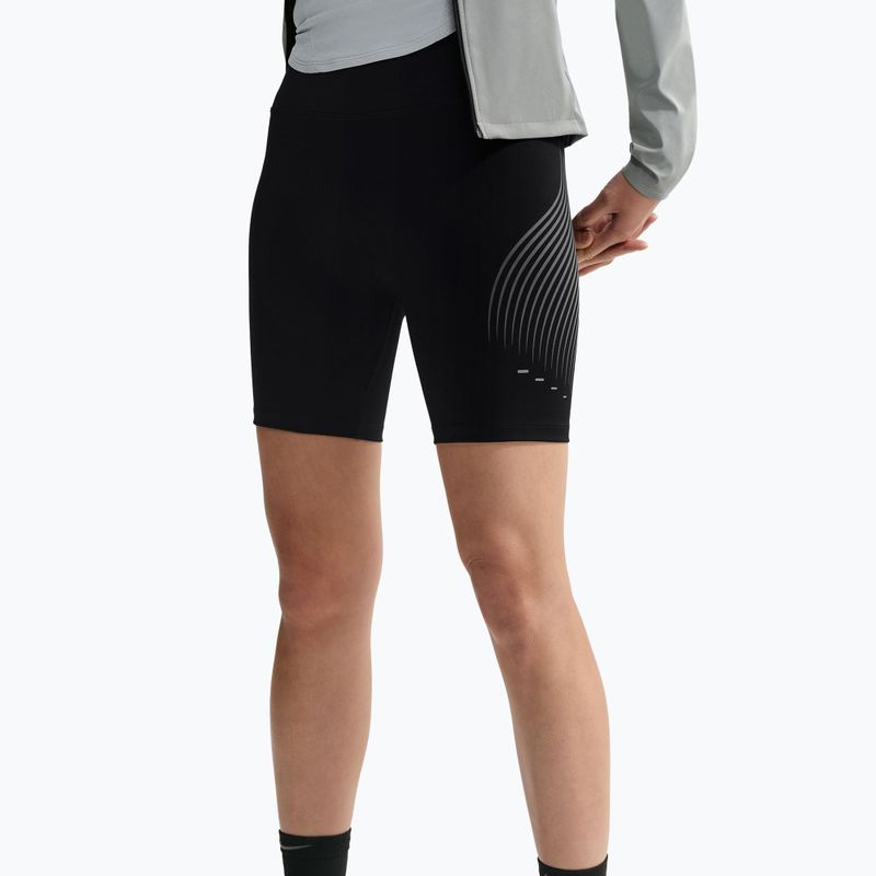 Dámské běžecké šortky Nike Swift black 4