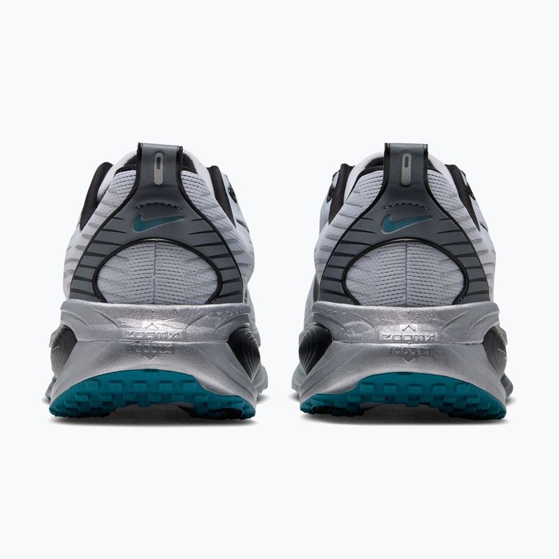 Pánské běžecké boty Nike Vomero 18 football grey/metallic cool grey/black 2