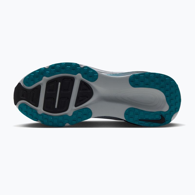 Pánské běžecké boty Nike Vomero 18 football grey/metallic cool grey/black 4