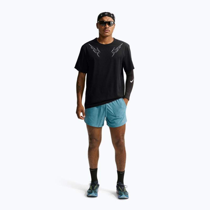 Pánské běžecké šortky Nike Stride smokey blue 2