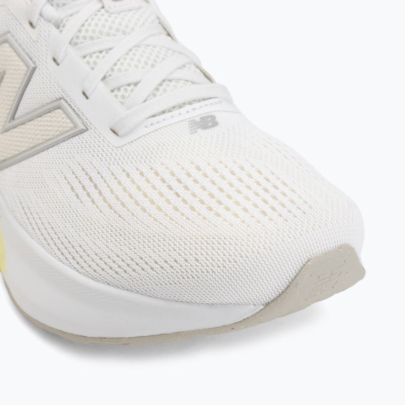 Pánské běžecké boty New Balance Fresh Foam 520's V9 white/silver metallic/satsuma orange 7