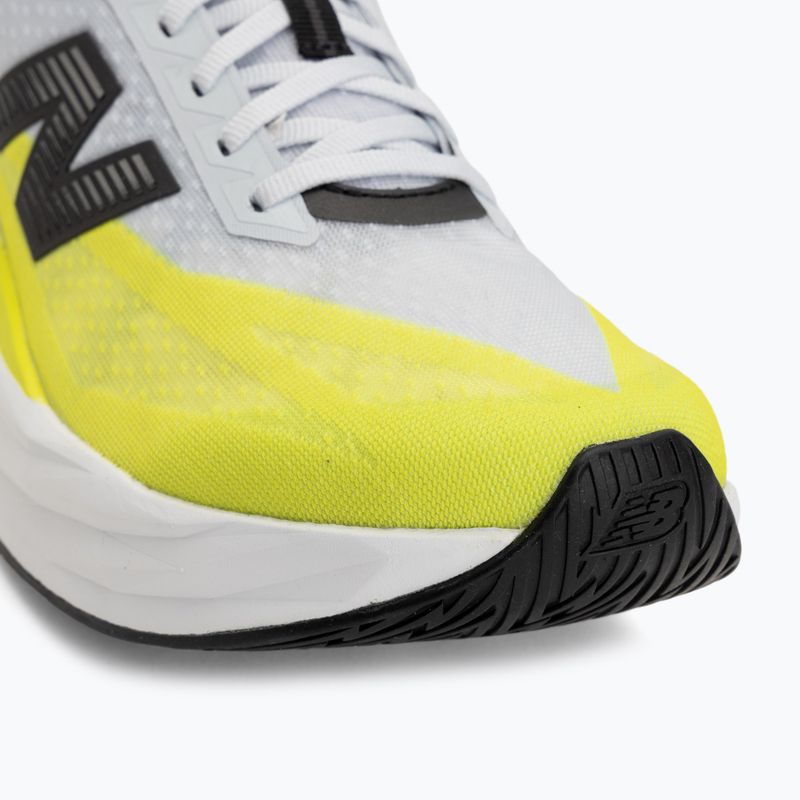 Pánské běžecké boty New Balance FuelCell Rebel V5 fresh air/alkaline green 7