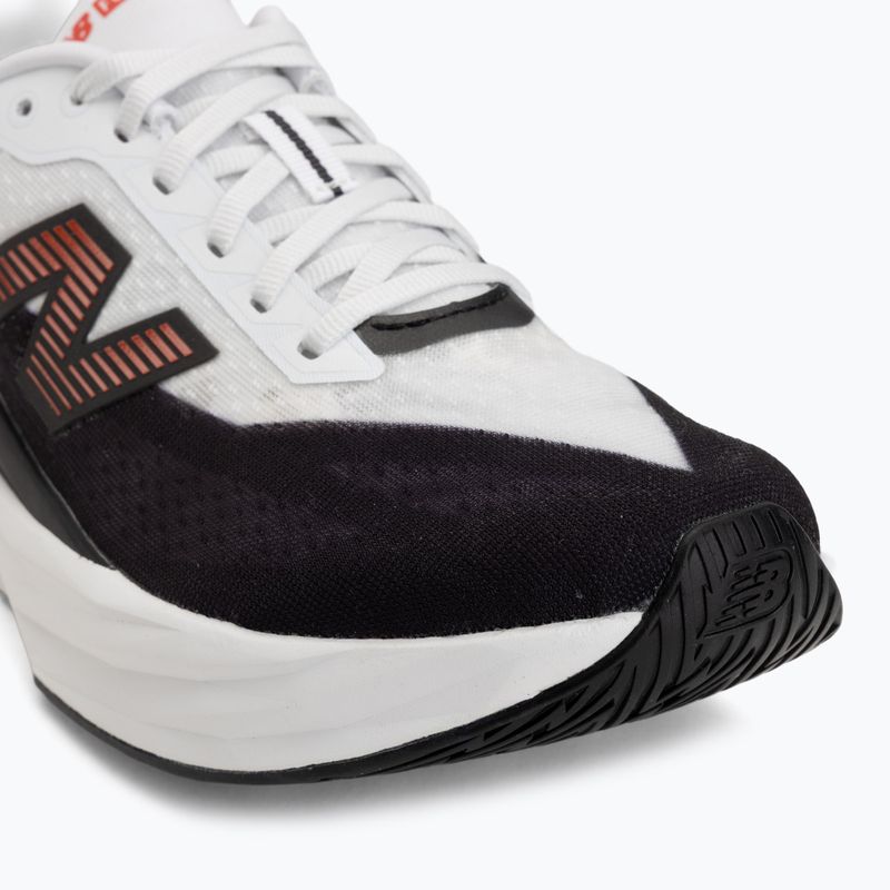 Pánské běžecké boty New Balance FuelCell Rebel V5 white/neo flame 7