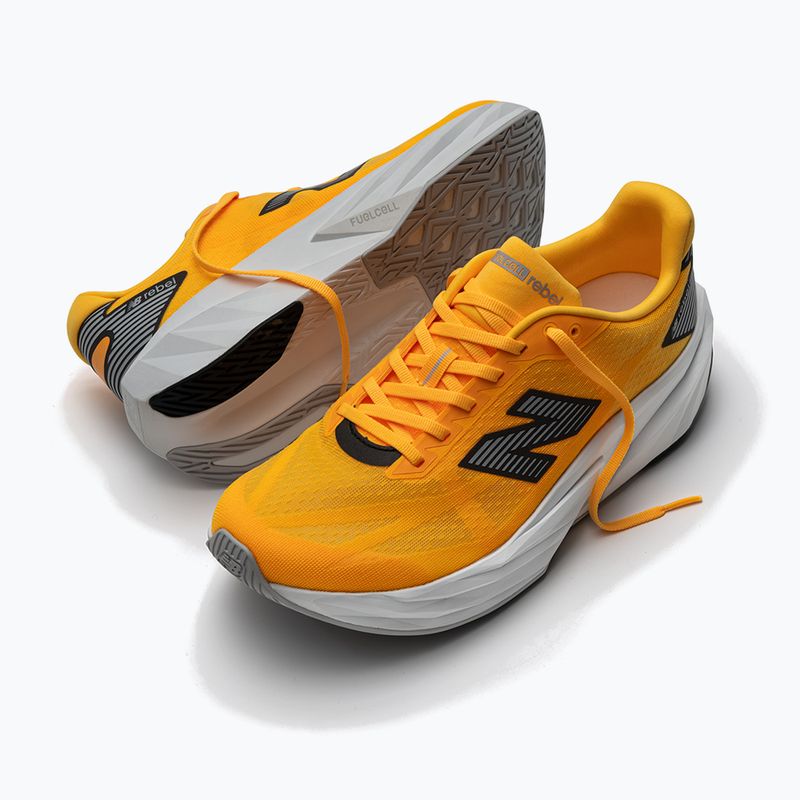 Pánské běžecké boty New Balance FuelCell Rebel V5 satsuma orange/grey matter 2