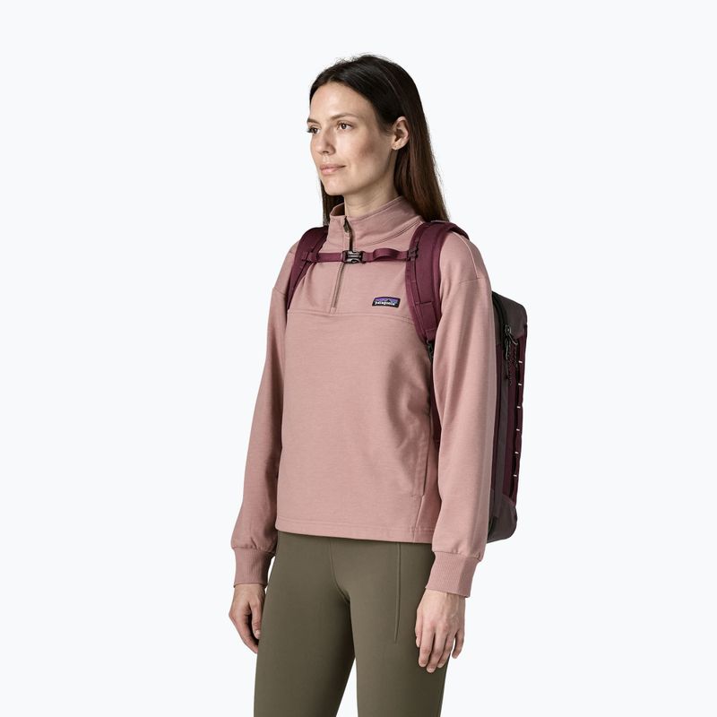 Turistický batoh Patagonia Black Hole Micro MLC 22 l berry fig 4