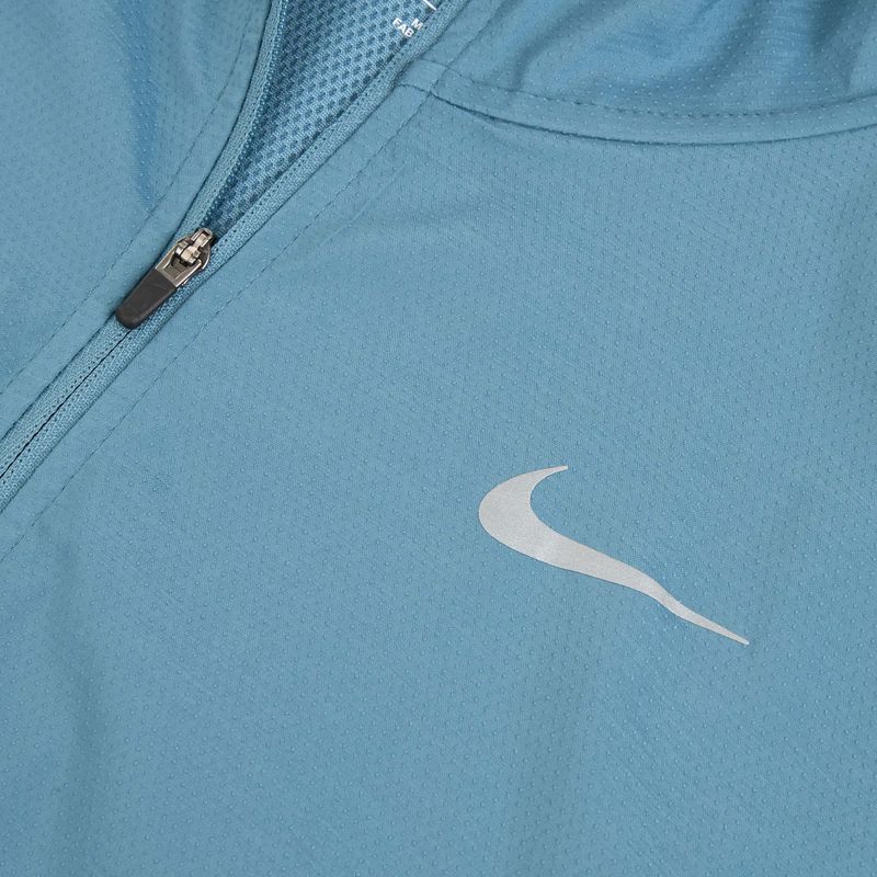 Pánská běžecká bunda Nike Impossibly Light Windrunner smoke grey/smokey blue/anthracite 3