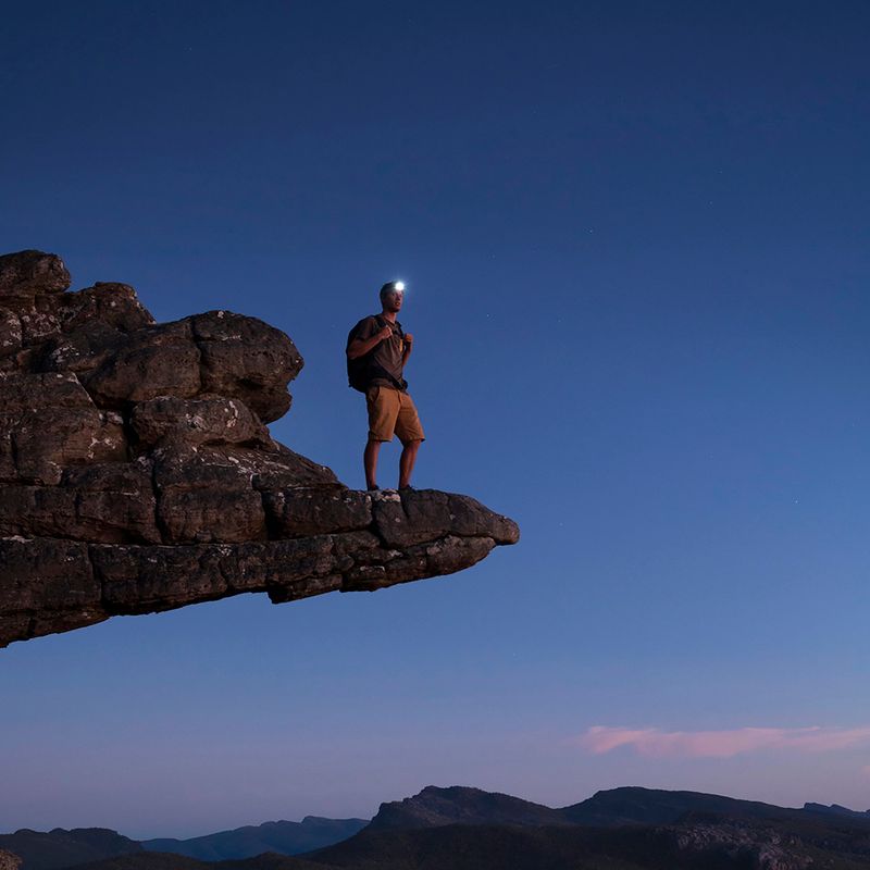 Čelová svítilna Petzl Actik šedá E063AA00 6