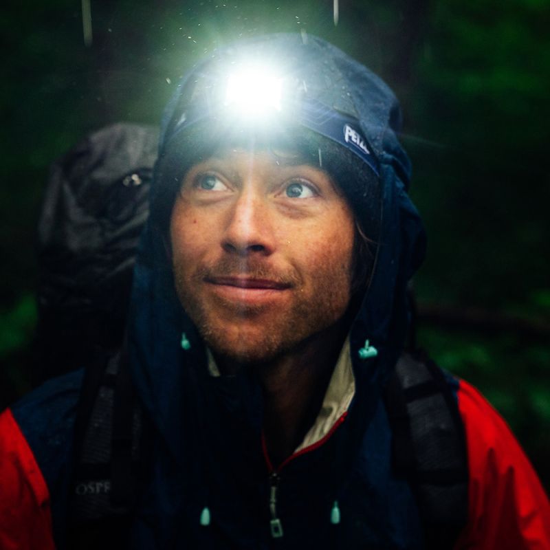 Čelová svítilna Petzl Tikka Core modrá E067AA01 2
