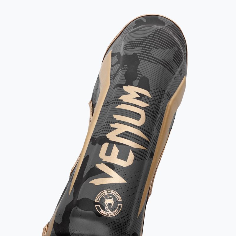 Holenní chrániče Venum Elite Standup dark camo/gold 2