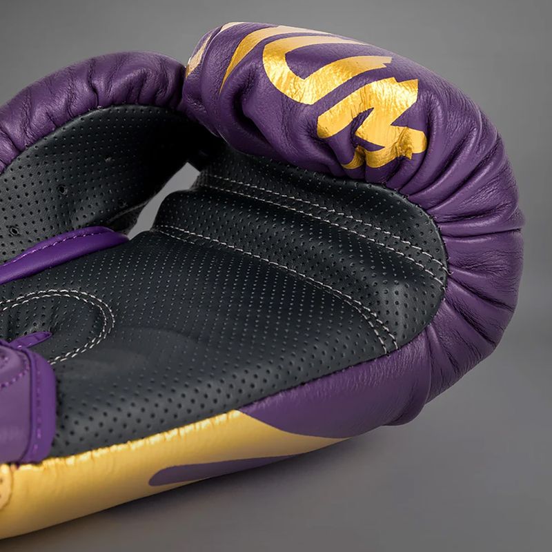 Boxerské rukavice Venum Reverso dark purple/gold 3