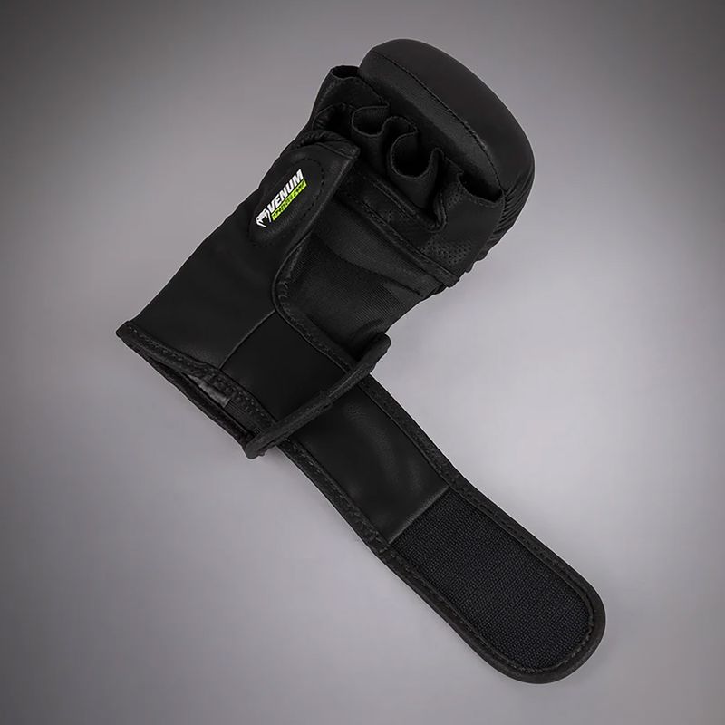 Sparingové rukavice Venum Training Camp 4.0 black/neo green 3