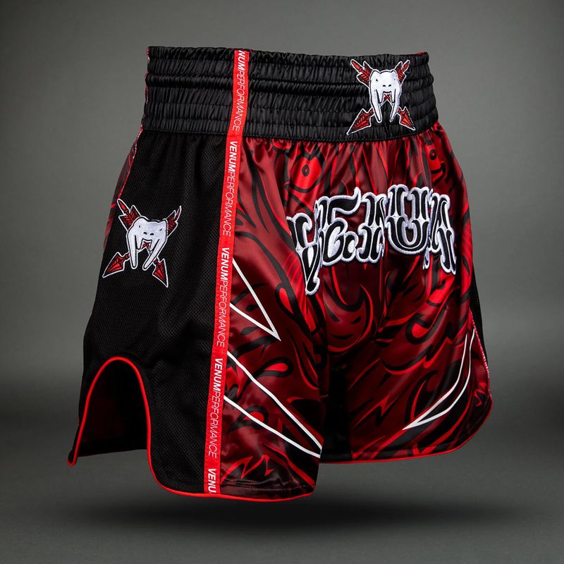 Pánské tréninkové šortky Venum Wolf Attack Muay Thai Shorts black/red 3