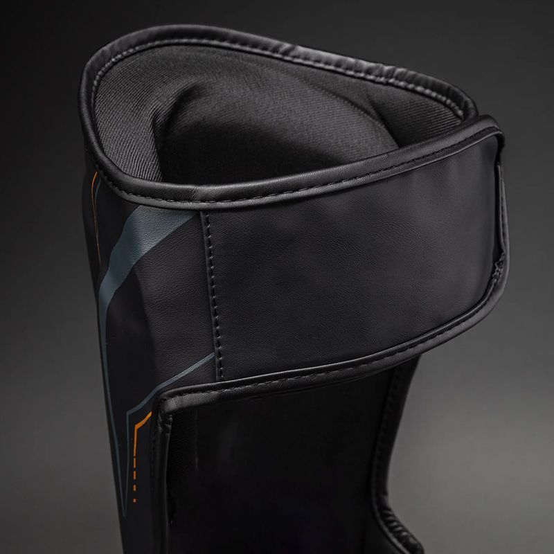 Chrániče holení a chodidel Venum Streamline Shin black/gold 4