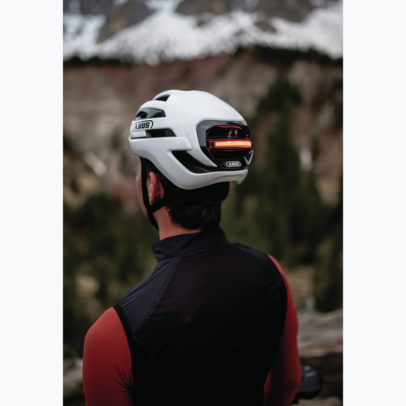 Cyklistická helma ABUS Taipan LED shiny white 10