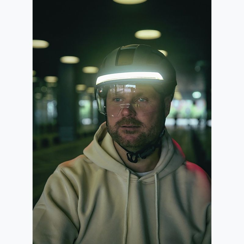 Cyklistická helma s blinkry ABUS Hyp-E volcano titan 9