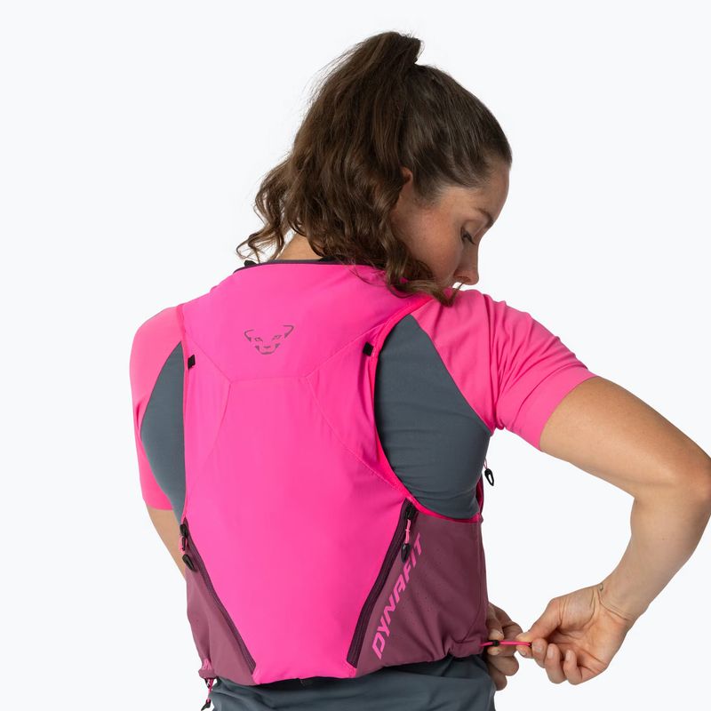 Běžecká vesta DYNAFIT Alpine 8 Vest pink glo/amaranth 4