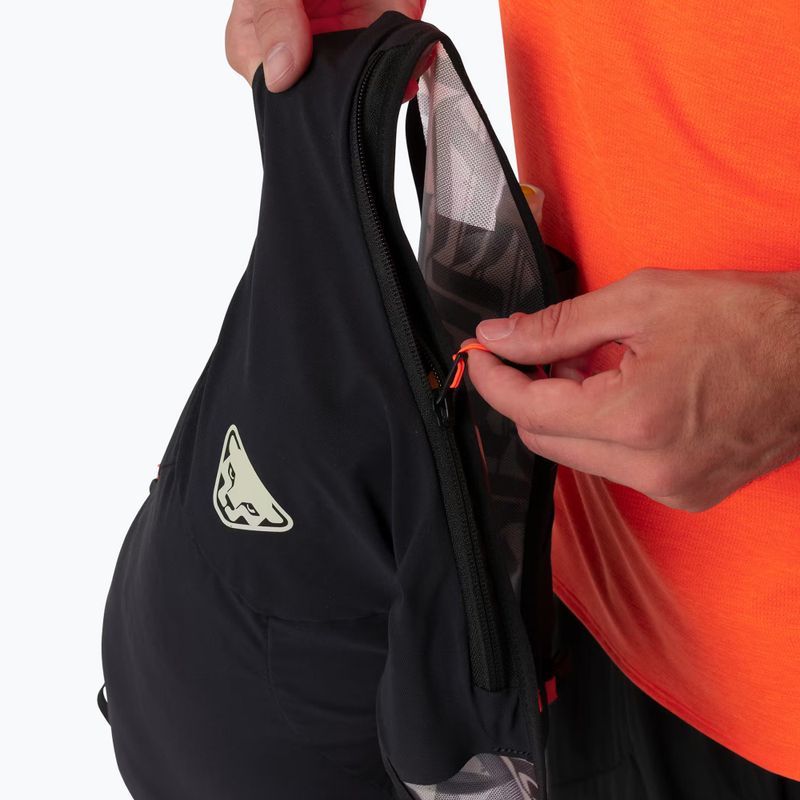 Běžecká vesta DYNAFIT Trail 6 l black out 8