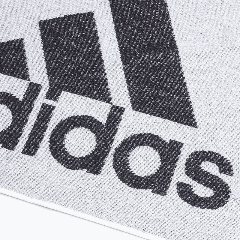 Bílý a černý ručník Adidas DH2862 2