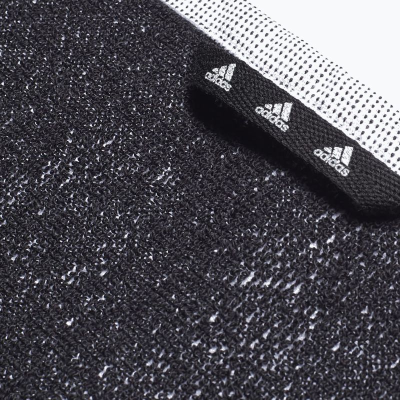 Bílý a černý ručník Adidas DH2862 3
