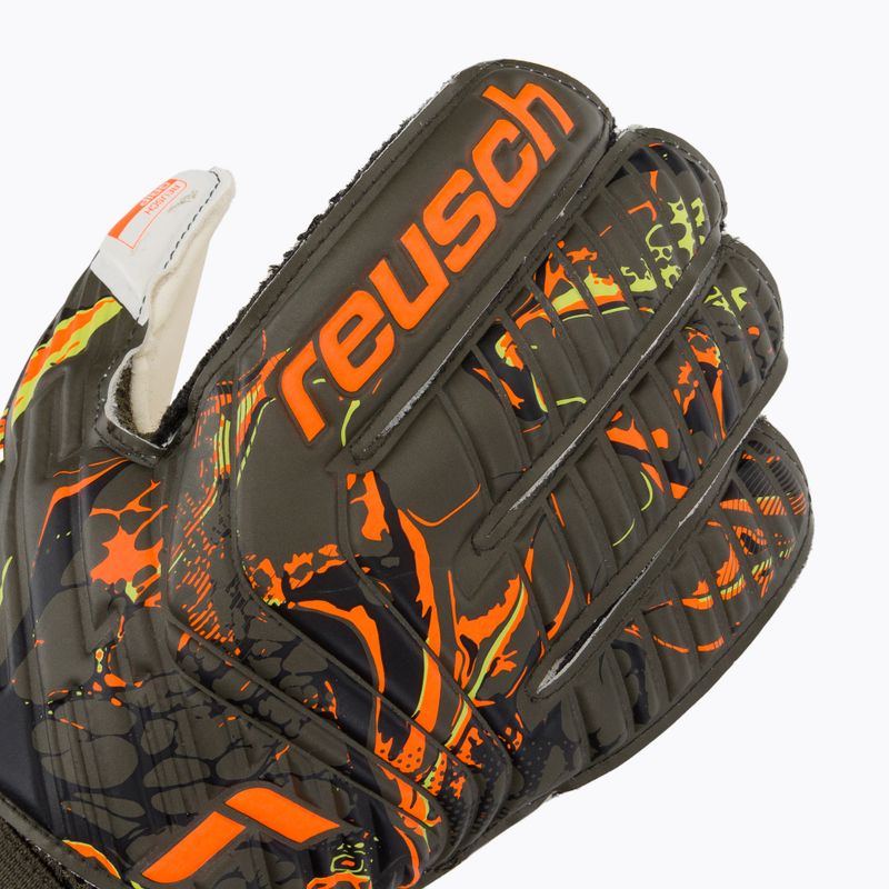 Brankářské rukavice Reusch Attrakt Grip zelené 5370018-5556 3