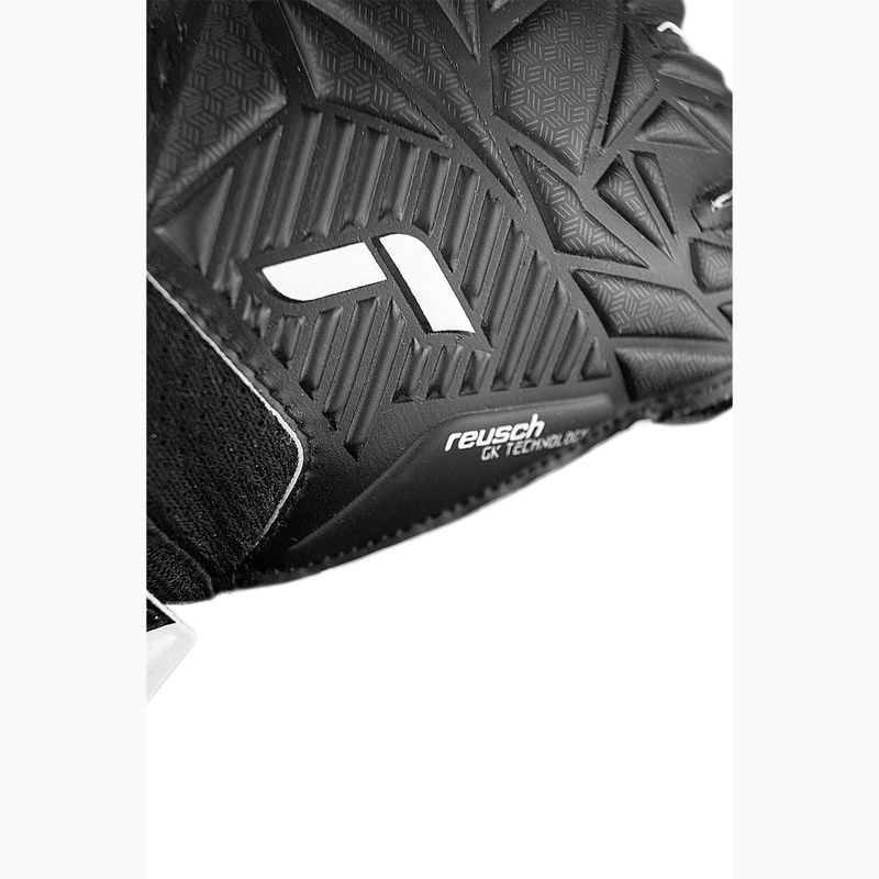 Brankářské rukavice  Reusch Attrakt Solid black 5