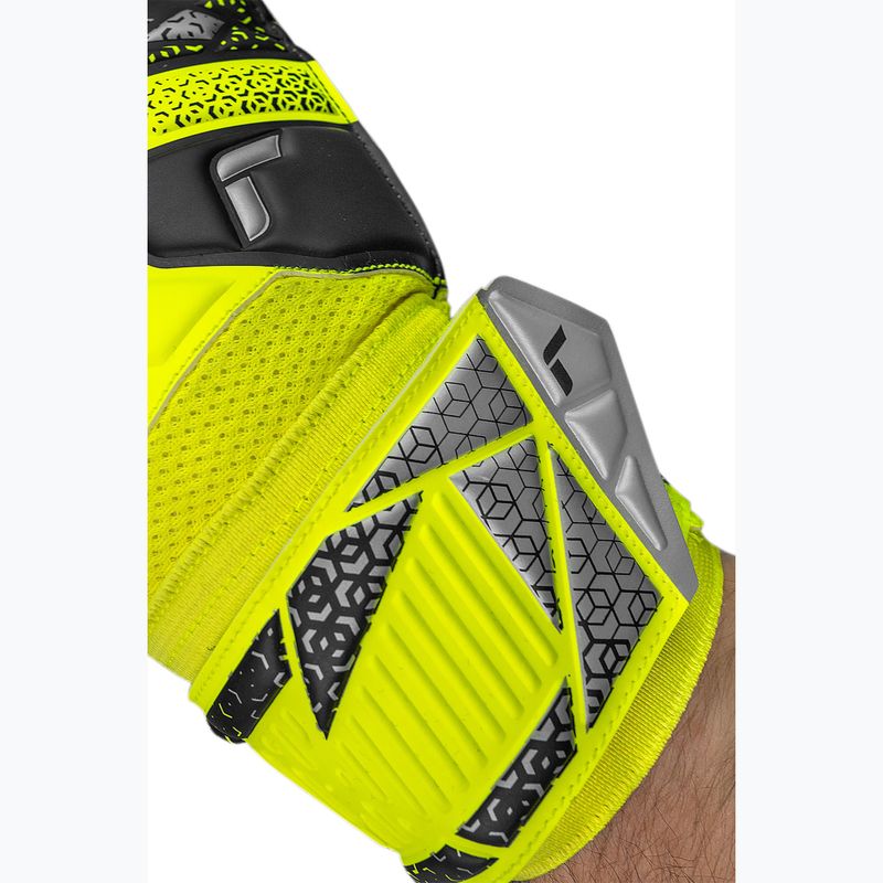 Brankářské rukavice Reusch Attrakt Solid safety yellow/silver 7