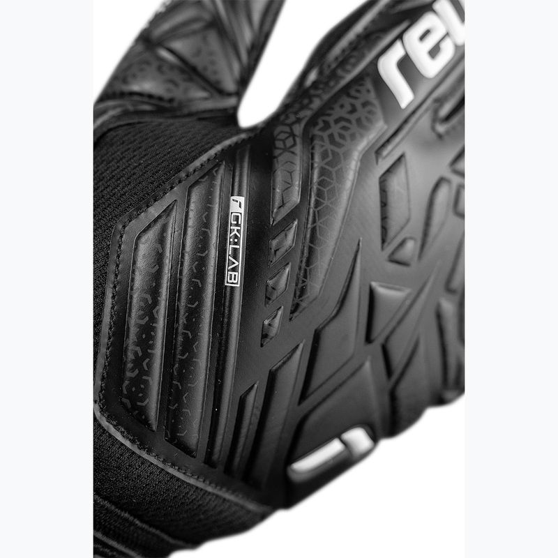Brankářské rukavice Reusch Attrakt Resist black 7
