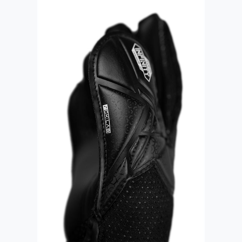 Dětské brankářské rukavice Reusch Attrakt Infinity Junior black 7