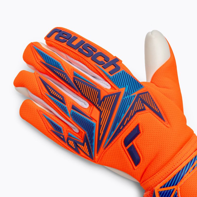 Brankářské rukavice Reusch Attrakt Freegel Advance shocking orange/blue 4