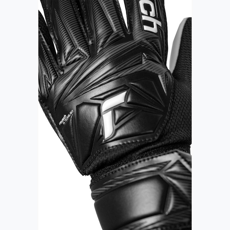 Dětské brankářské rukavice Reusch Attrakt Starter Solid Junior 5672514 black 6