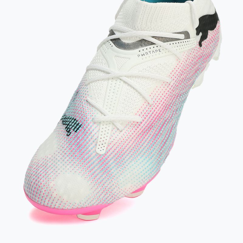 Kopačky PUMA Future 7 Ultimate Low FG/AG white/black/poison pink/bright aqua/silver mist 12