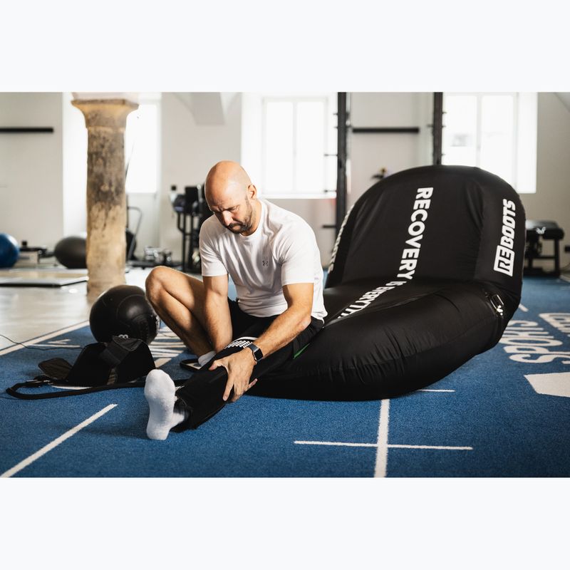 Manžeta na kryoterapii s kompresí REBOOTS Leg black 3