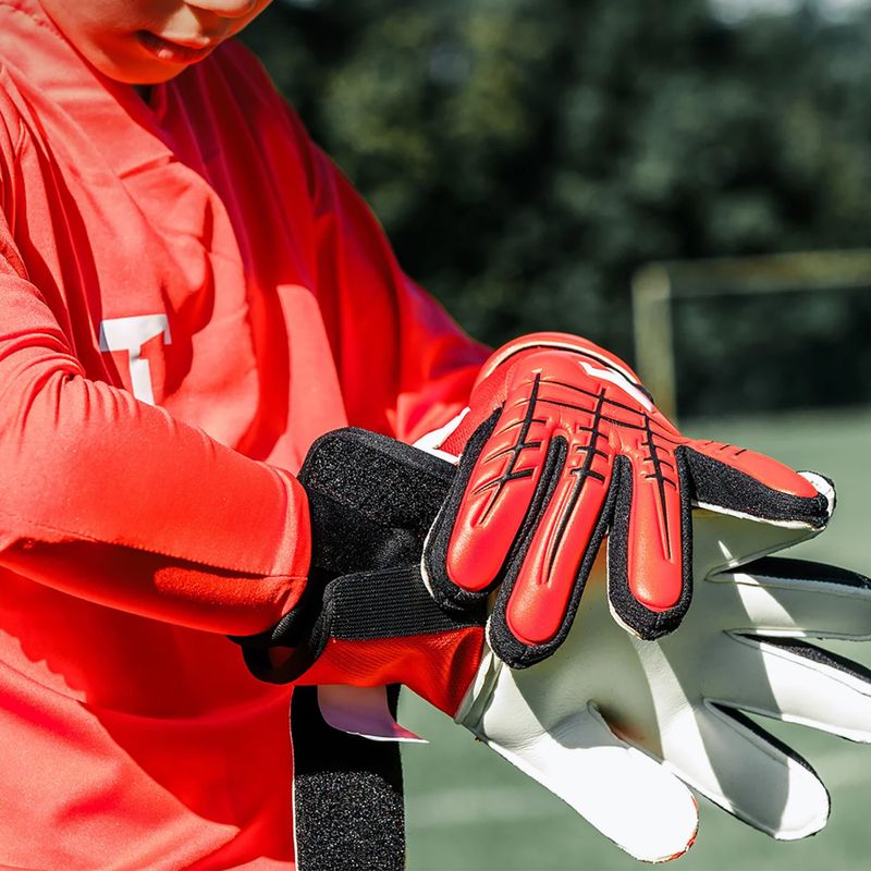 Dětské brankářské rukavice T1TAN Fluo Beast 3.0 Junior FP red 4