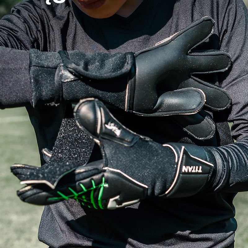 Dětské brankářské rukavice T1TAN Fluo Beast 3.0 Junior FP black 4