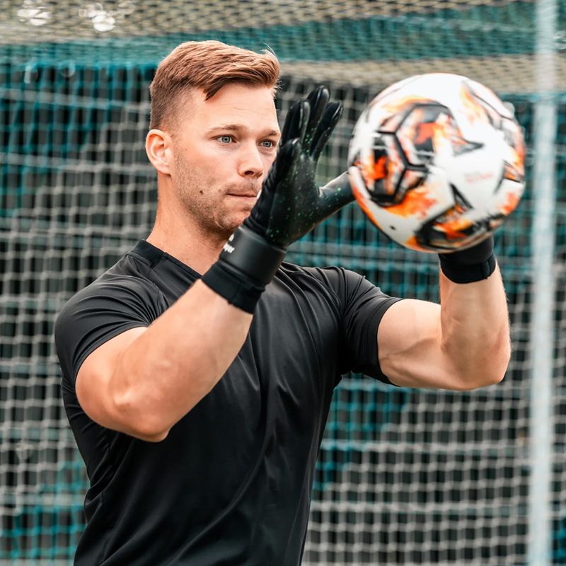 Brankářské rukavice T1TAN Black Beast 3.0 black 4