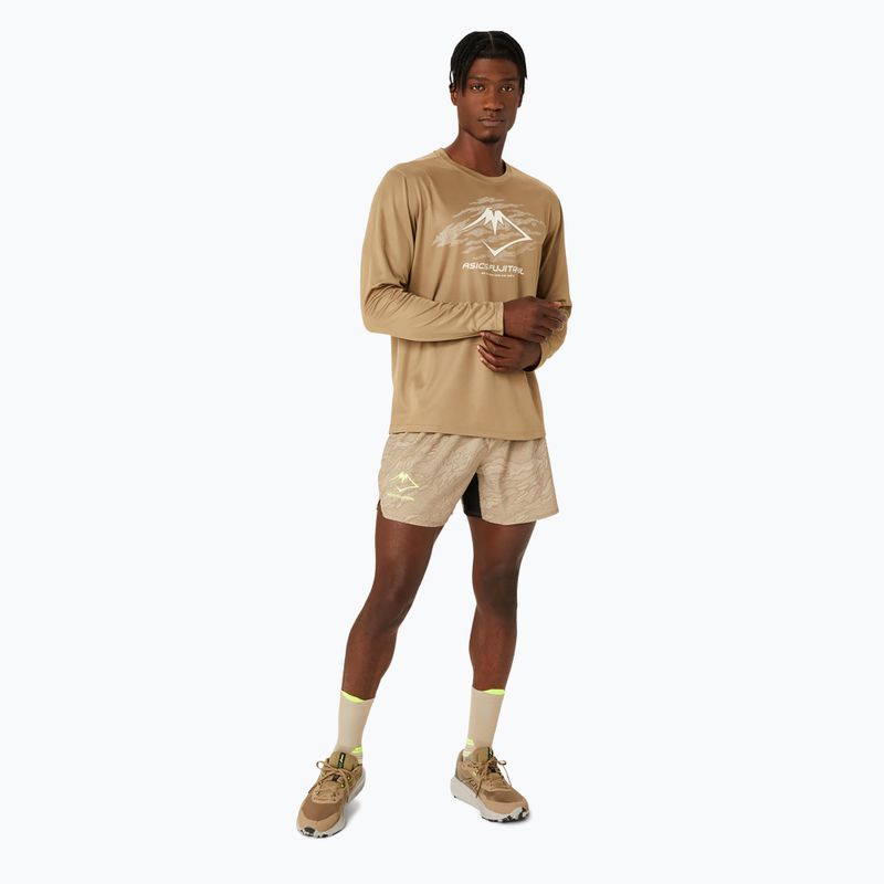 Pánské běžecké tričko longsleeve ASICS Fujitrail Logo pepper/feather grey/oatmeal 2
