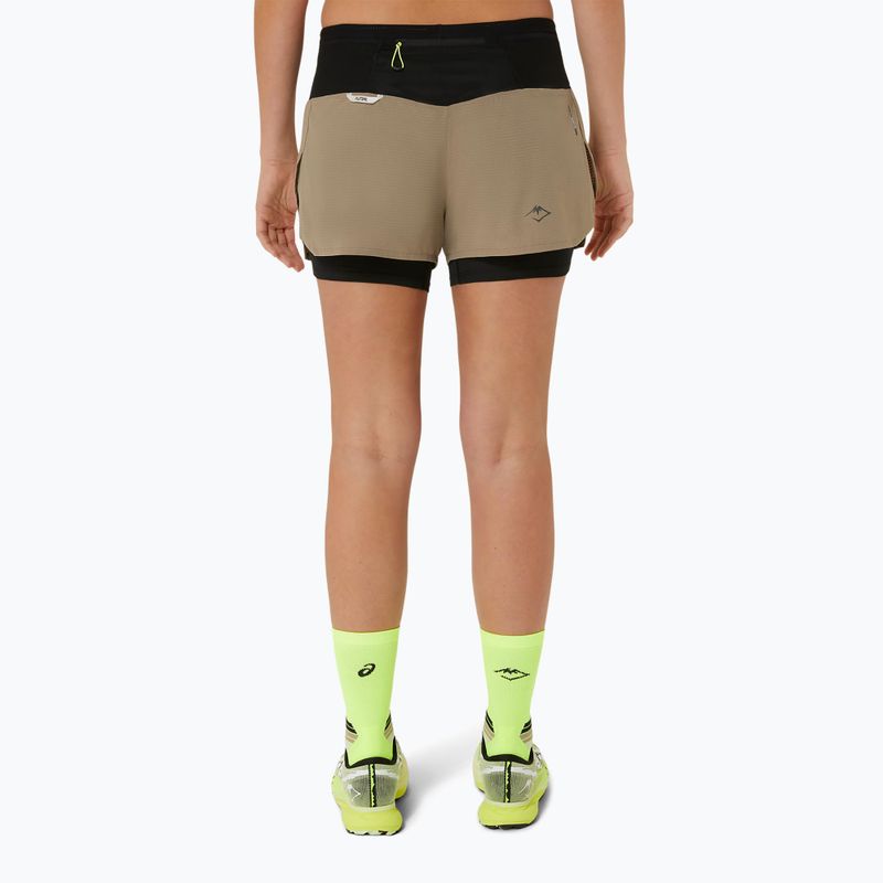 Dámské běžecké  kraťasy  ASICS Fujitrail 2-N-1 pepper / performance black 3