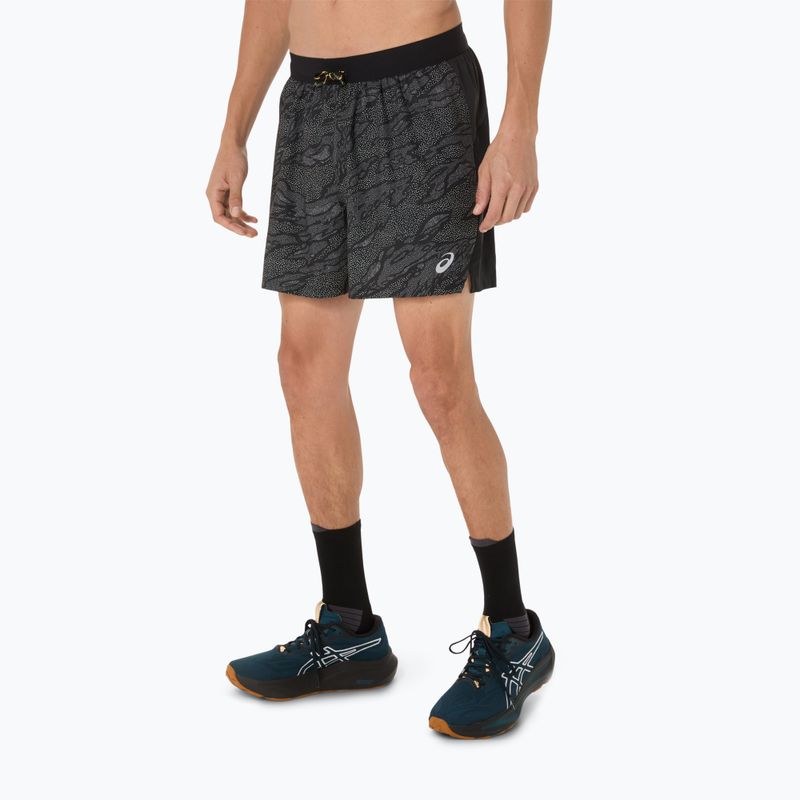 Pánské běžecké šortky ASICS Fujitrail All Over Print 5IN performance černé 4