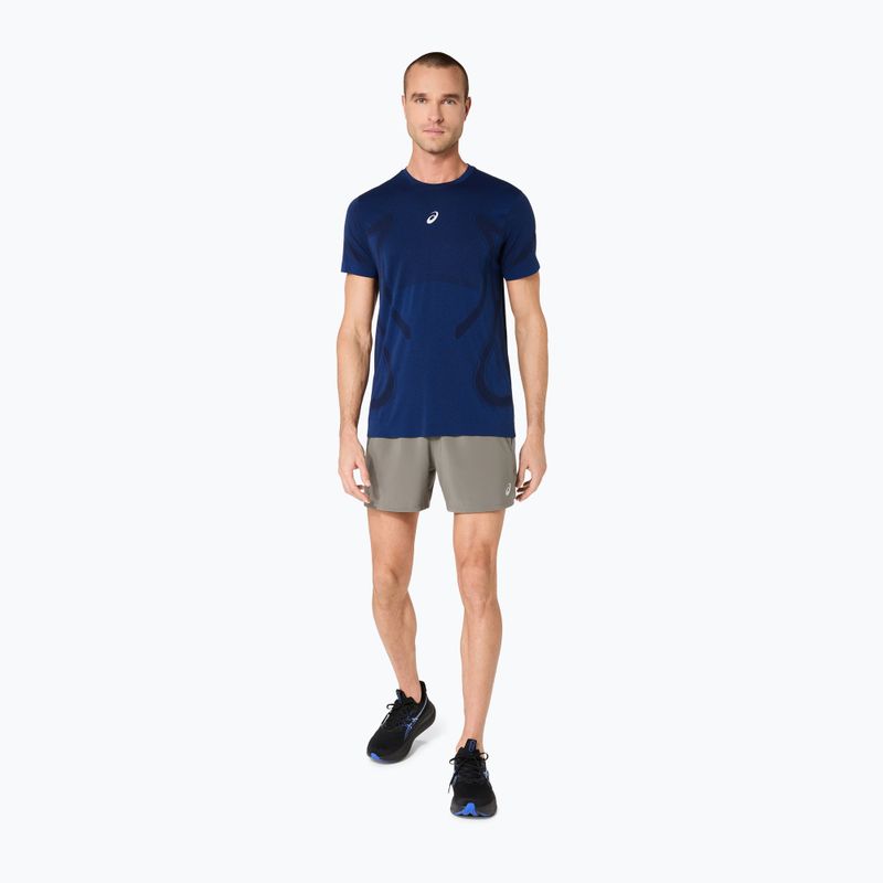 Pánské běžecké šortky Asics Road 5In Short Truffle Grey 2
