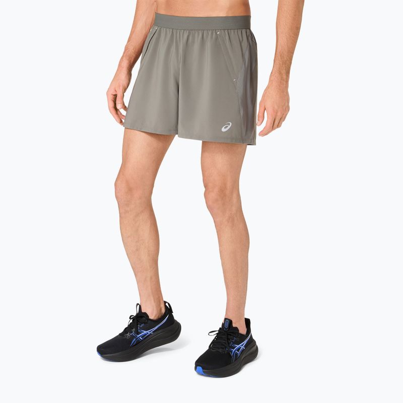 Pánské běžecké šortky Asics Road 5In Short Truffle Grey 4
